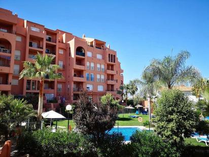 Vista exterior de Apartament en venda en Manilva amb Aire condicionat, Calefacció i Terrassa