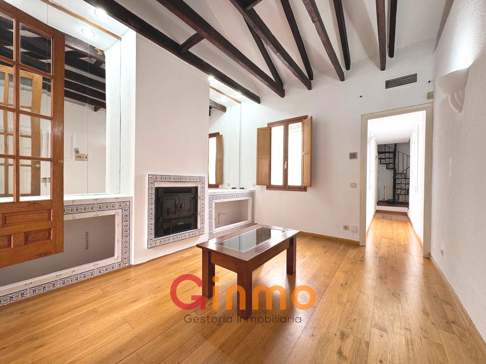Living room of Attic to rent in  Madrid Capital  with Air Conditioner, Heating and Parquet flooring