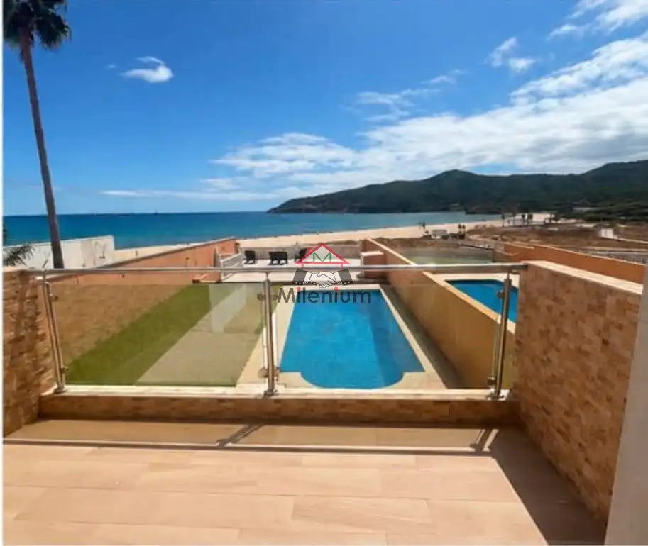 Piscina de Casa o chalet en venta en Algeciras con Aire acondicionado, Jardín privado y Terraza