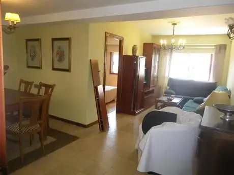 Sala de estar de Piso de alquiler en Vigo  con Calefacción, Parquet y Amueblado