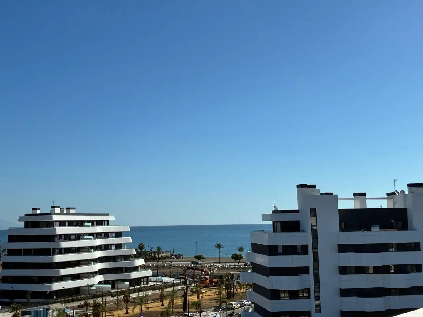 Vista exterior de Àtic en venda en Torremolinos amb Aire condicionat, Terrassa i Traster