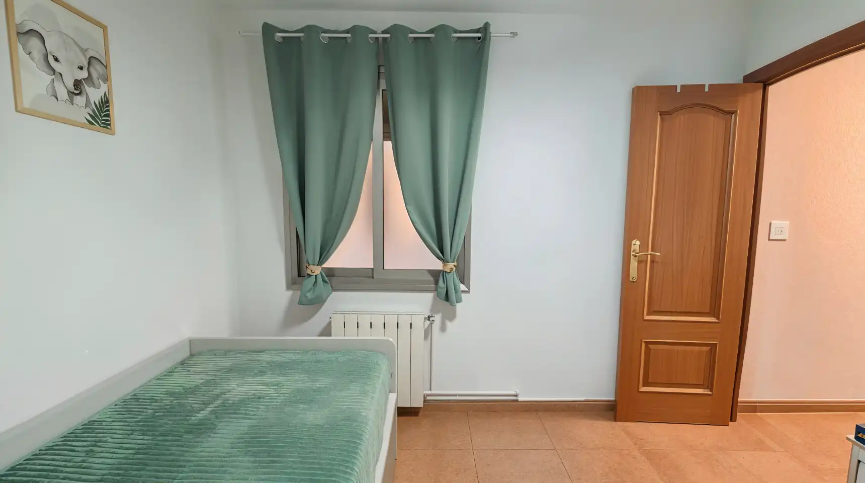 Bedroom of Flat for sale in Barcelona  with Air Conditioner, Heating and Balcony