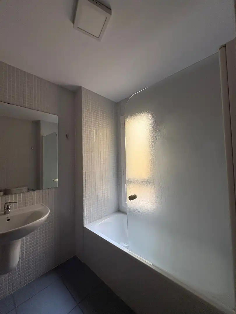 Badezimmer von Wohnung zum Verkauf in Los Palacios y Villafranca mit Klimaanlage, Terrasse und Abstellraum