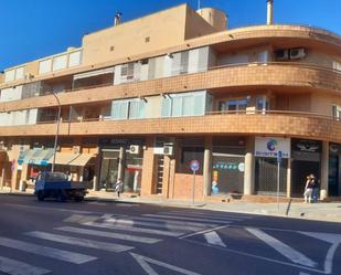 Vista exterior de Àtic de lloguer en Caldes de Montbui amb Aire condicionat, Terrassa i Piscina