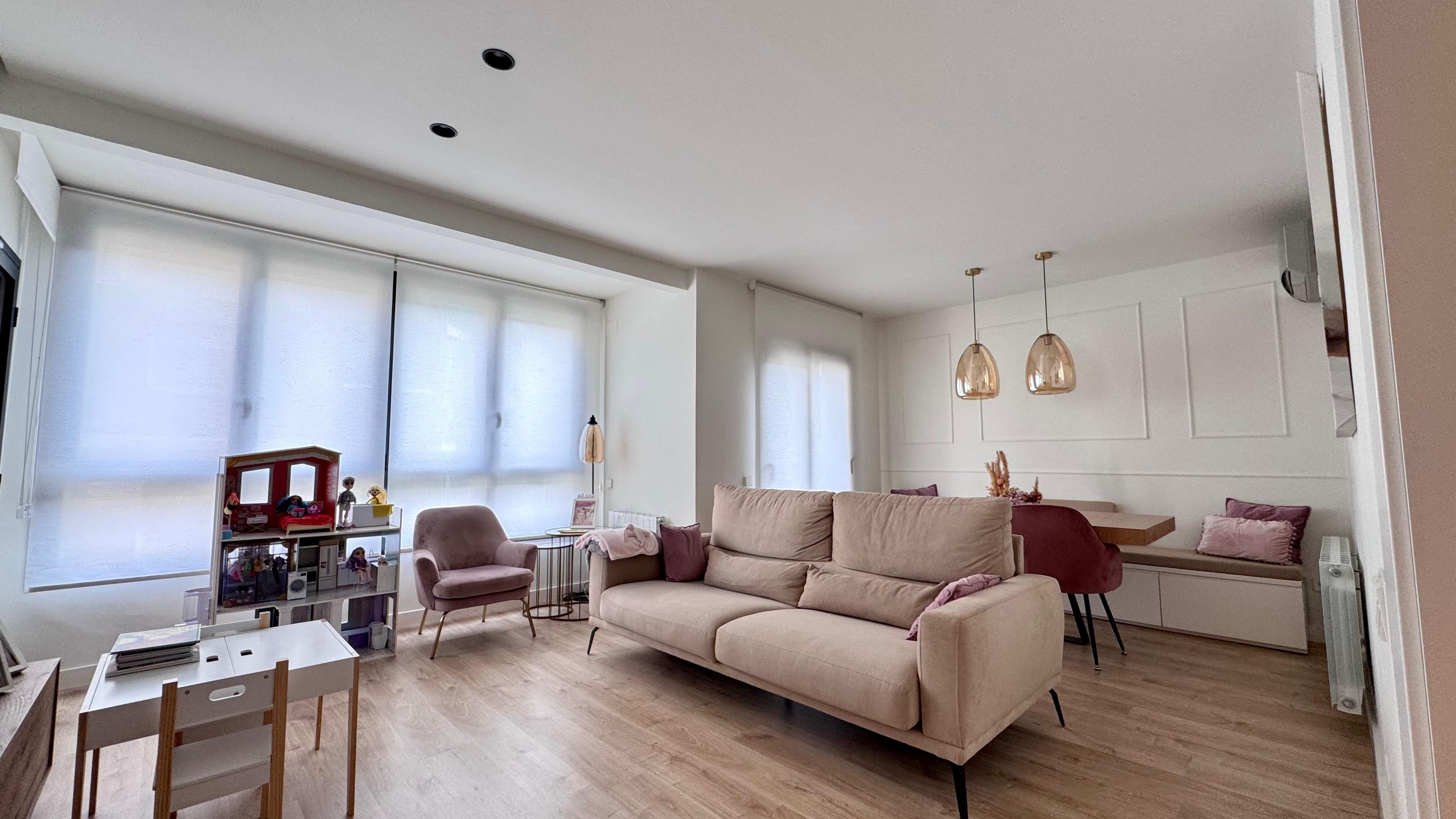 Living room of Flat for sale in Esplugues de Llobregat  with Balcony