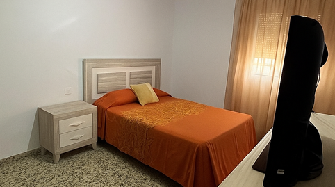 Foto 4 de Casa o xalet en venda a  Calle la Fuente, Parque Atlántico - Ronda este, Cádiz