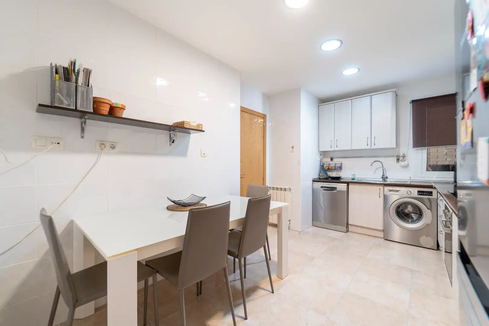 Cocina de Casa adosada en venta en Casarrubios del Monte con Aire acondicionado, Calefacción y Jardín privado