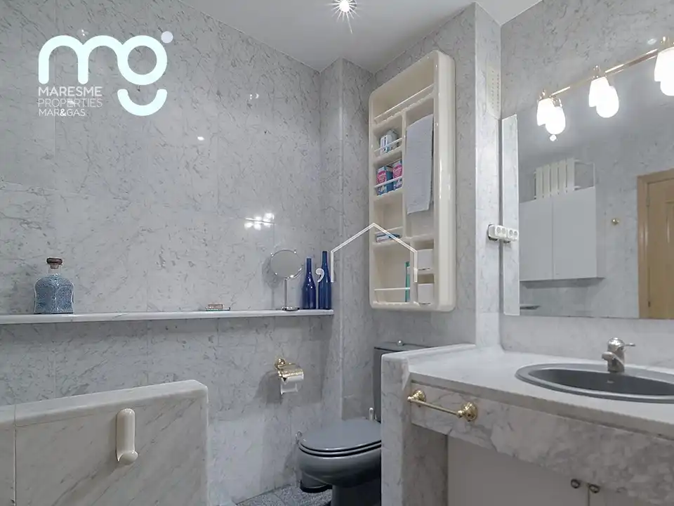 Baño de Ático en venta en Barcelona con Aire acondicionado, Calefacción y Jardín privado