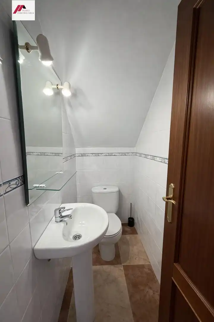 Bany de Casa o xalet en venda en El Puerto de Santa María amb Calefacció, Jardí privat i Terrassa
