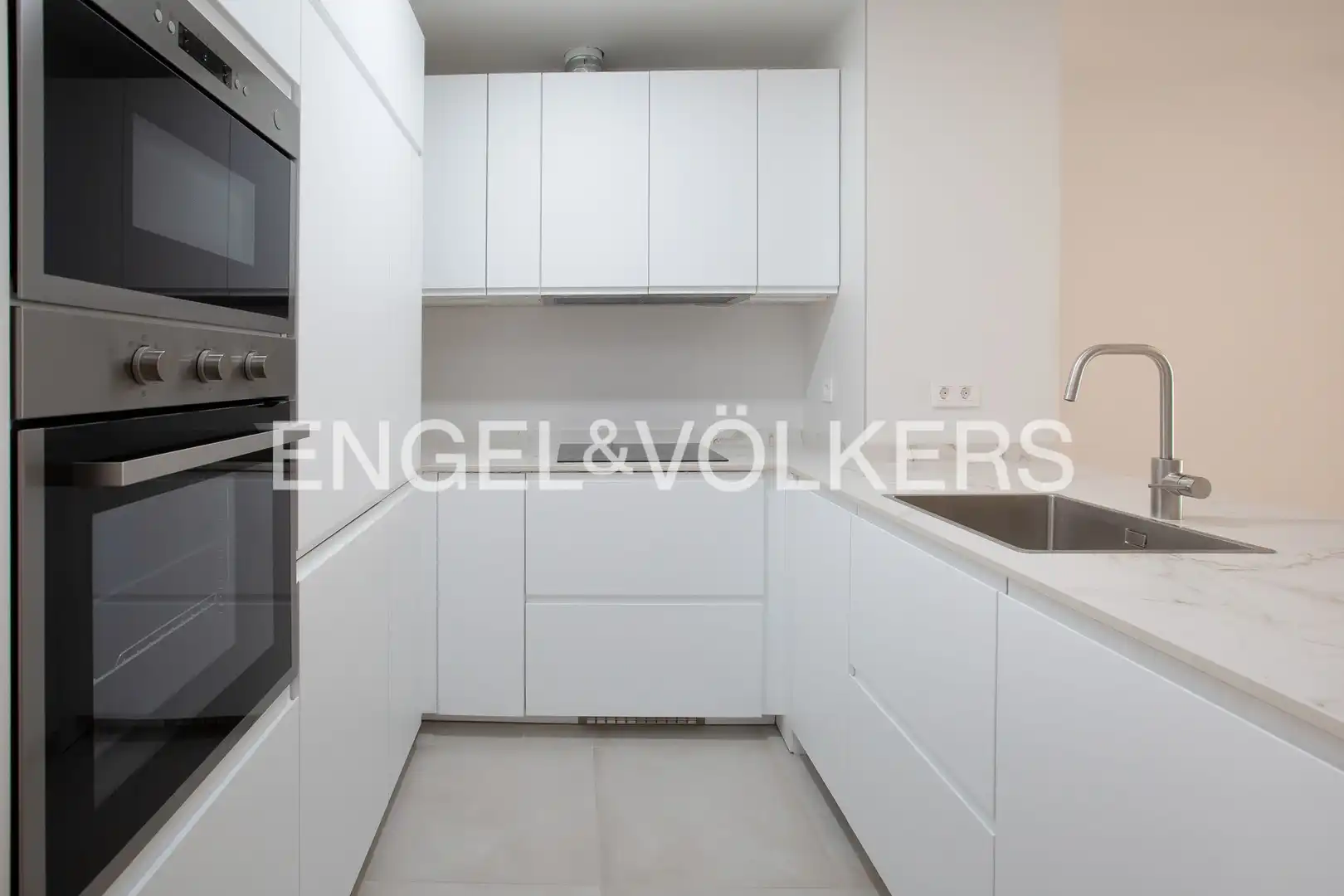 Kitchen of Flat for rent in Getxo   with Heating, Parquet flooring and Terrace