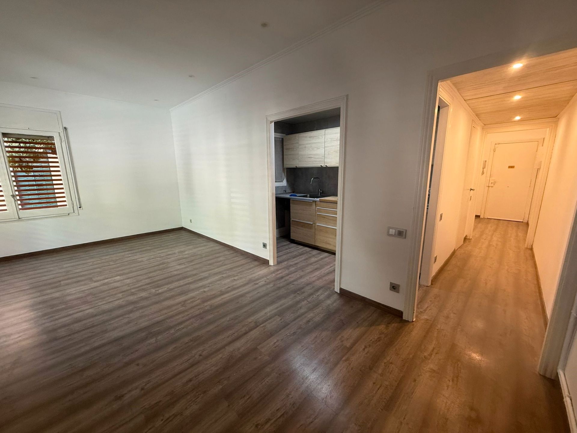 Bedroom of Flat to rent in  Barcelona Capital  with Parquet flooring, Oven and Washing machine