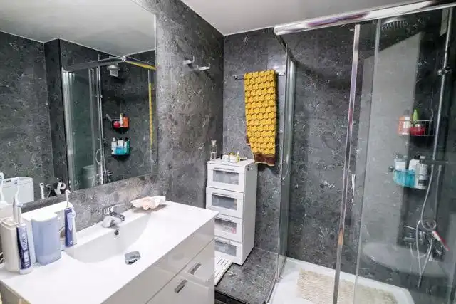 Baño de Piso en venta en Pozuelo de Alarcón con Aire acondicionado, Calefacción y Parquet