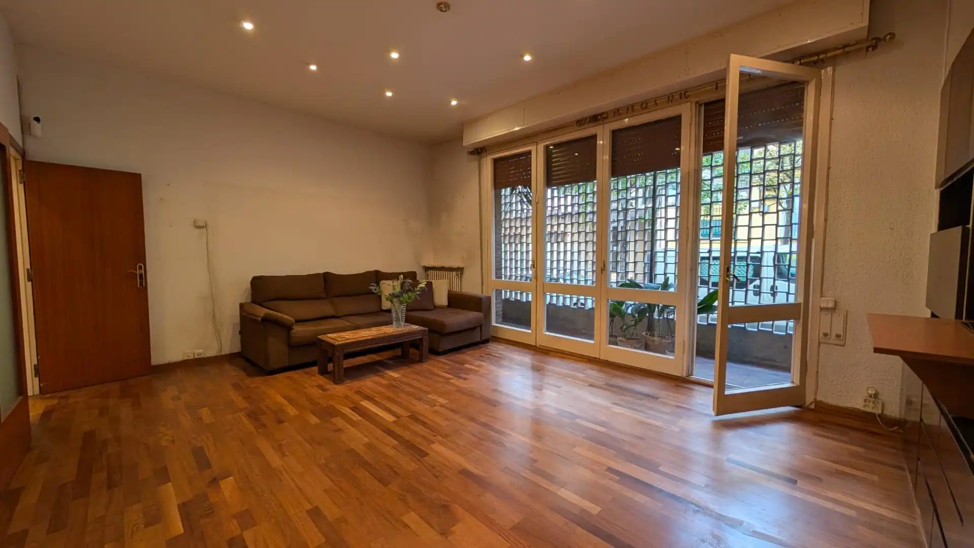 Sala d'estar de Apartament en venda en Barcelona amb Parquet