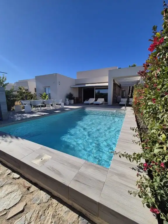 Maison avec piscine à vendre à N/A