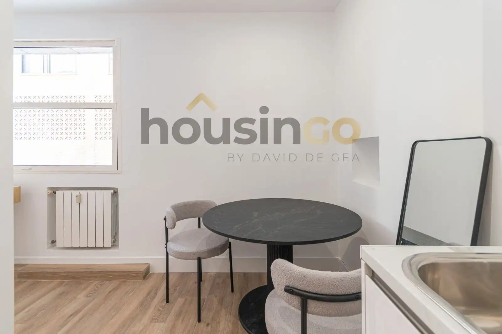 Study for rent in Juan Álvarez Mendizábal, Argüelles