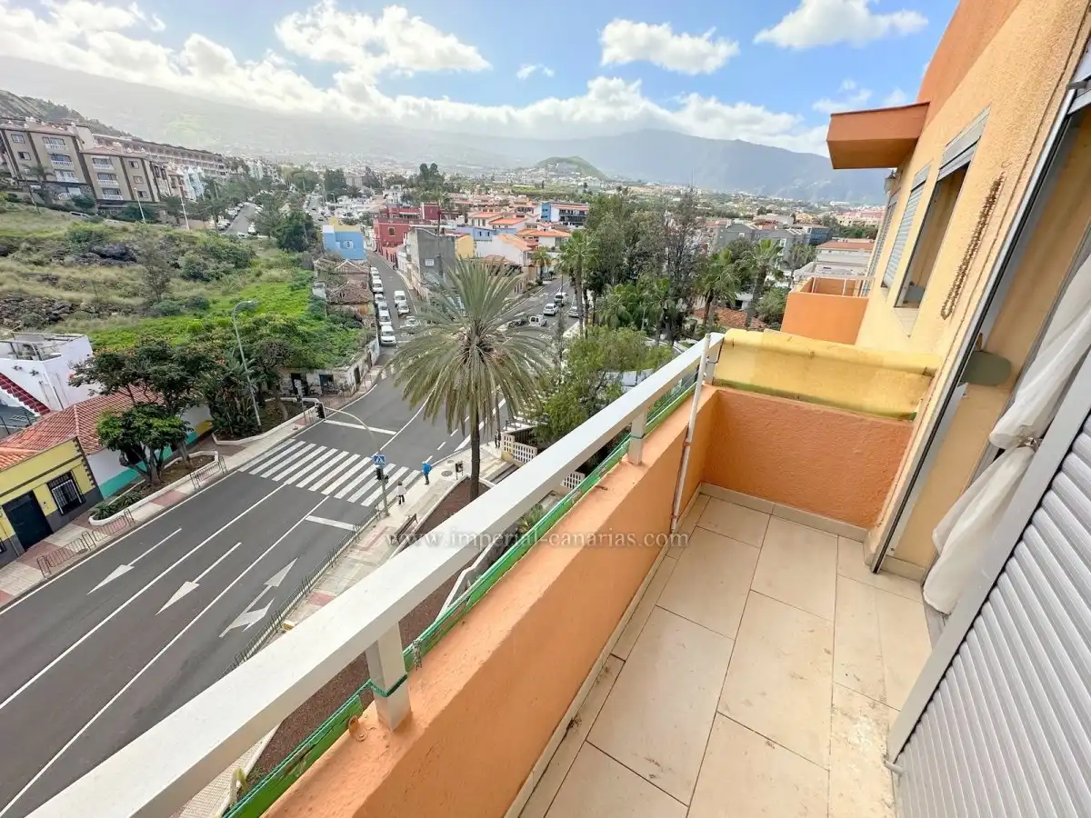 Vista exterior de Piso en venta en Puerto de la Cruz con Amueblado y Balcón