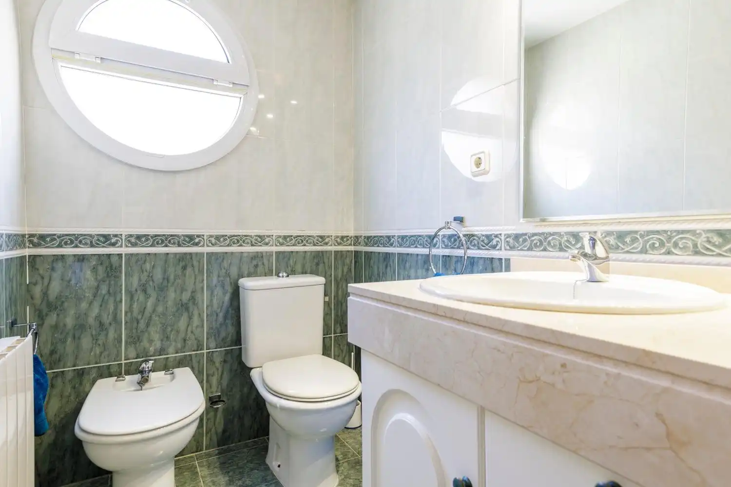 Bathroom of Detached homes for sale in Zaragoza  with Heating, Private garden and Terrace