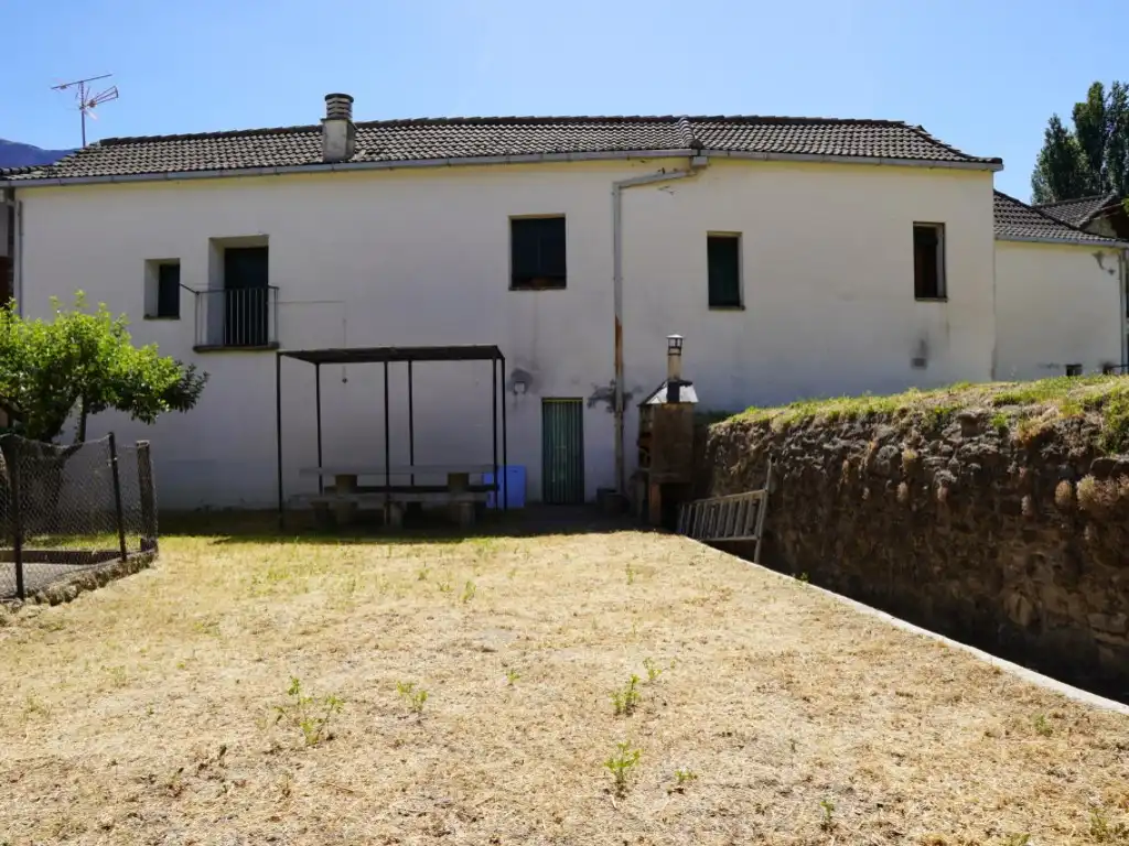 Vista exterior de Piso en venta en Fiscal