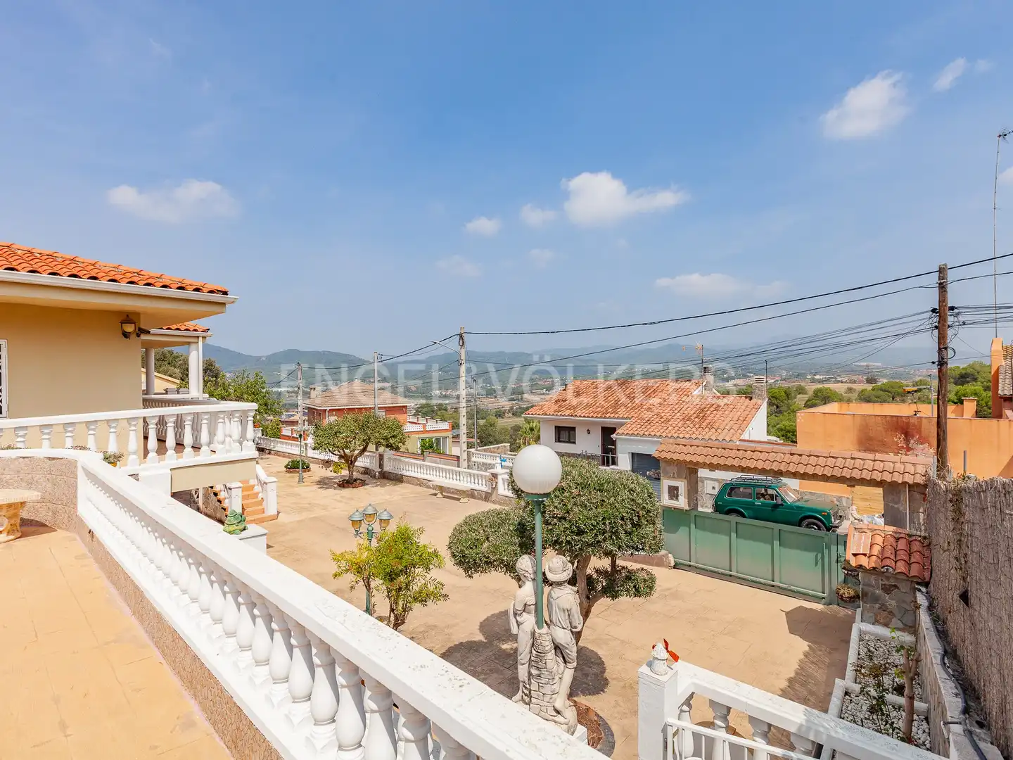 Vista exterior de Casa o chalet en venta en Terrassa con Aire acondicionado, Calefacción y Terraza
