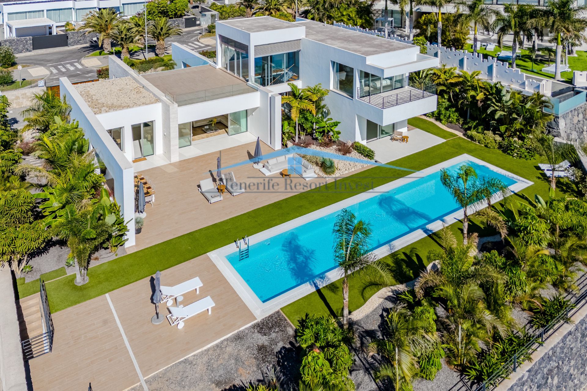 Exterior view of House or chalet for sale in Adeje  with Air Conditioner, Heating and Private garden