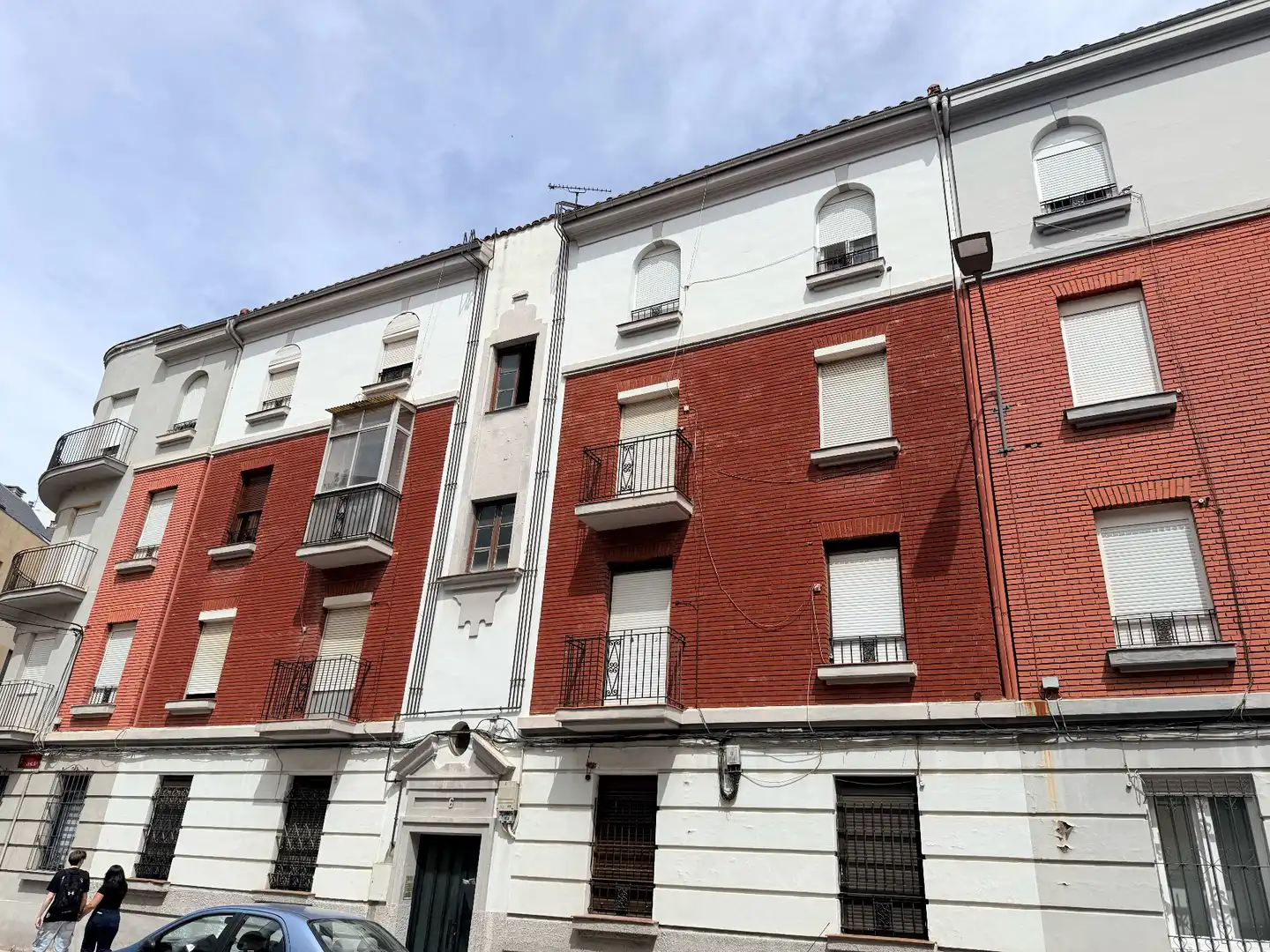 Vista exterior de Apartament en venda en León Capital  amb Parquet, Traster i Balcó