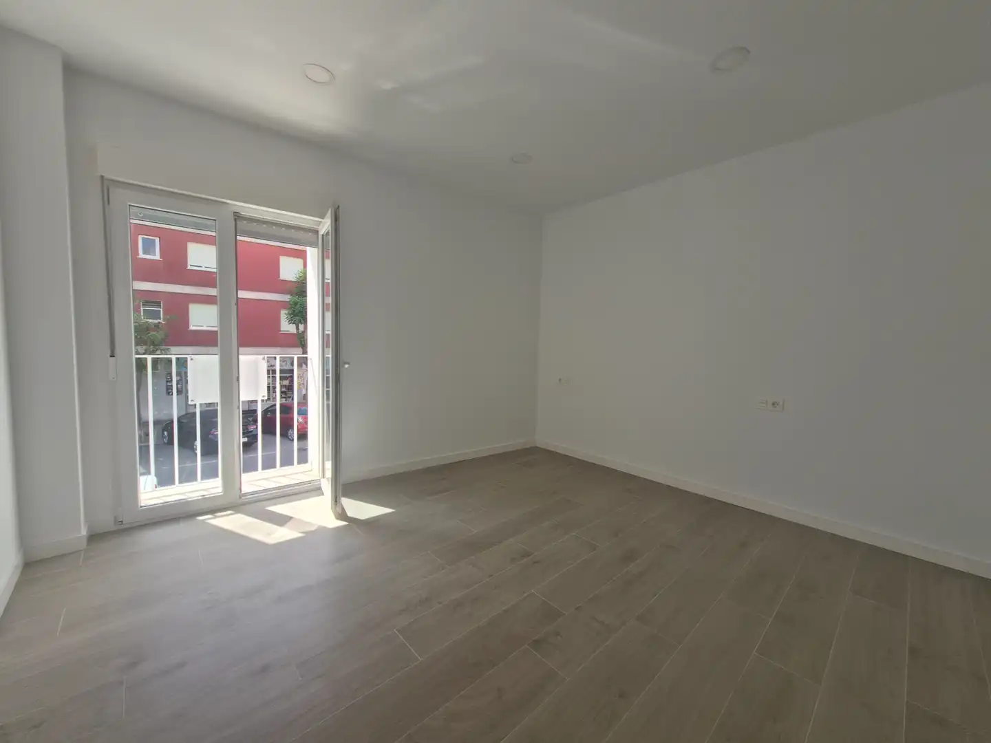 Casa amb terrassa en venda a Avenida Alemania-Italia