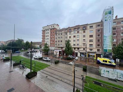 Vista exterior de Pis en venda en Vitoria - Gasteiz