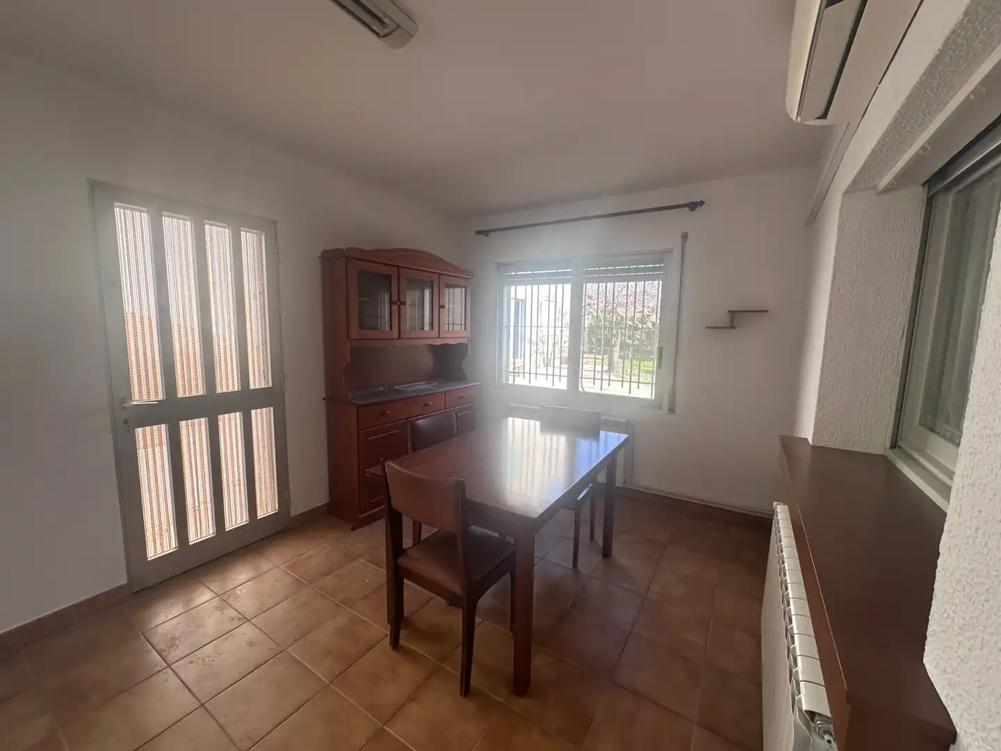 Menjador de Casa o xalet en venda en Santa Margarida I Els Monjos amb Calefacció, Jardí privat i Terrassa