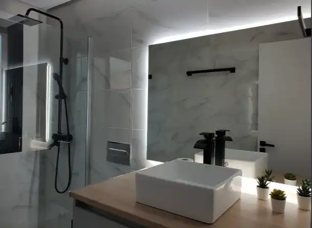 Bathroom of Attic for rent in Marbella  with Air Conditioner, Heating and Furnished