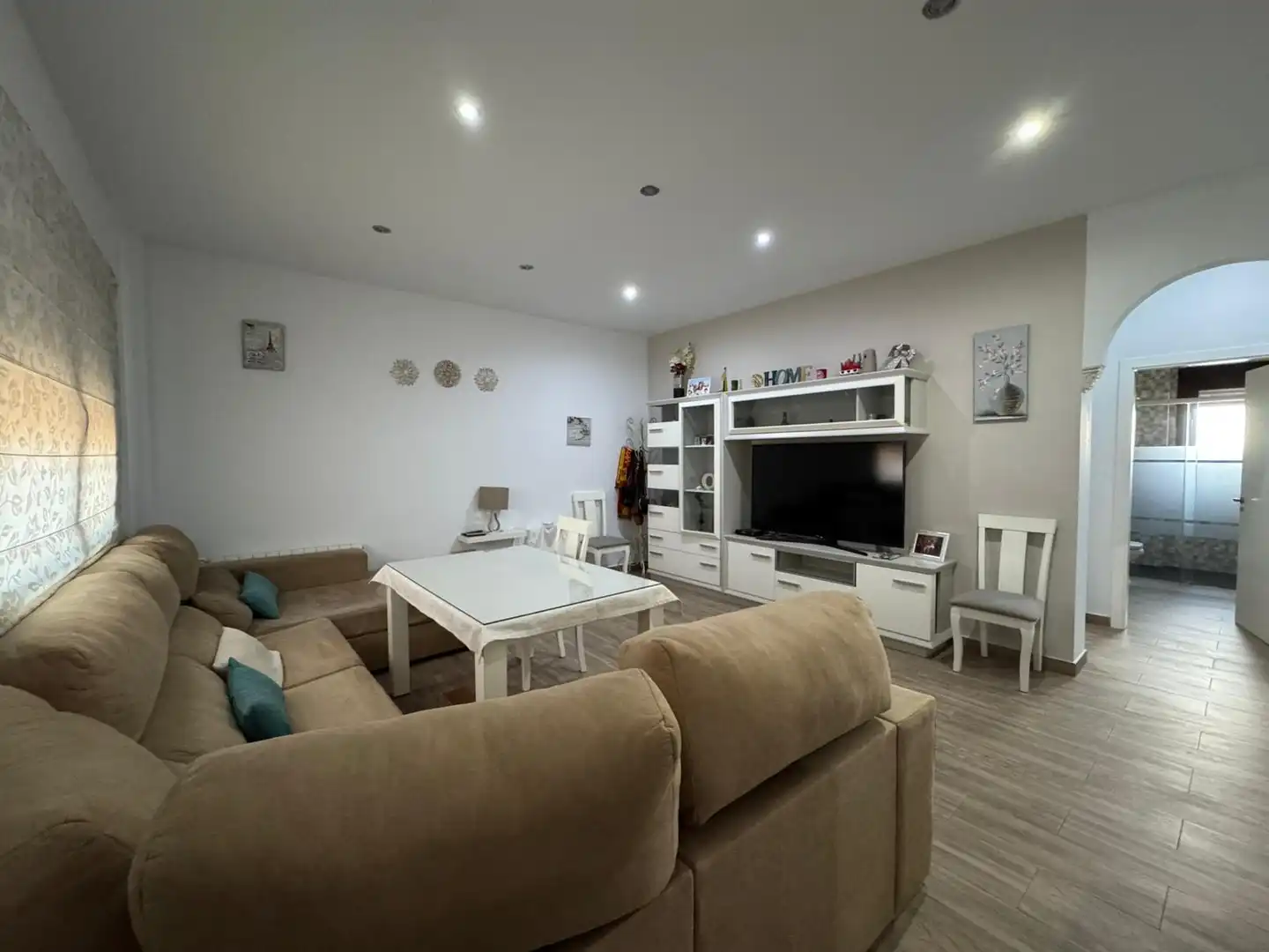 Sala d'estar de Casa o xalet en venda en Humilladero amb Aire condicionat, Moblat i Forn
