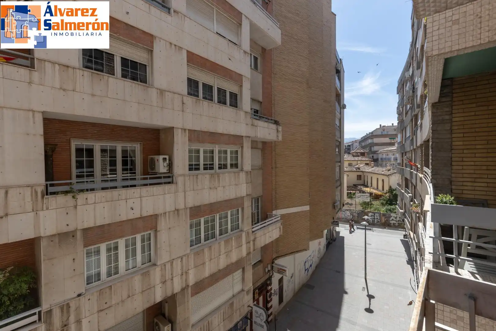 Vista exterior de Piso en venta en Granada