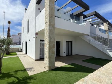 Piano terra con piscina in vendita a Orihuela Costa