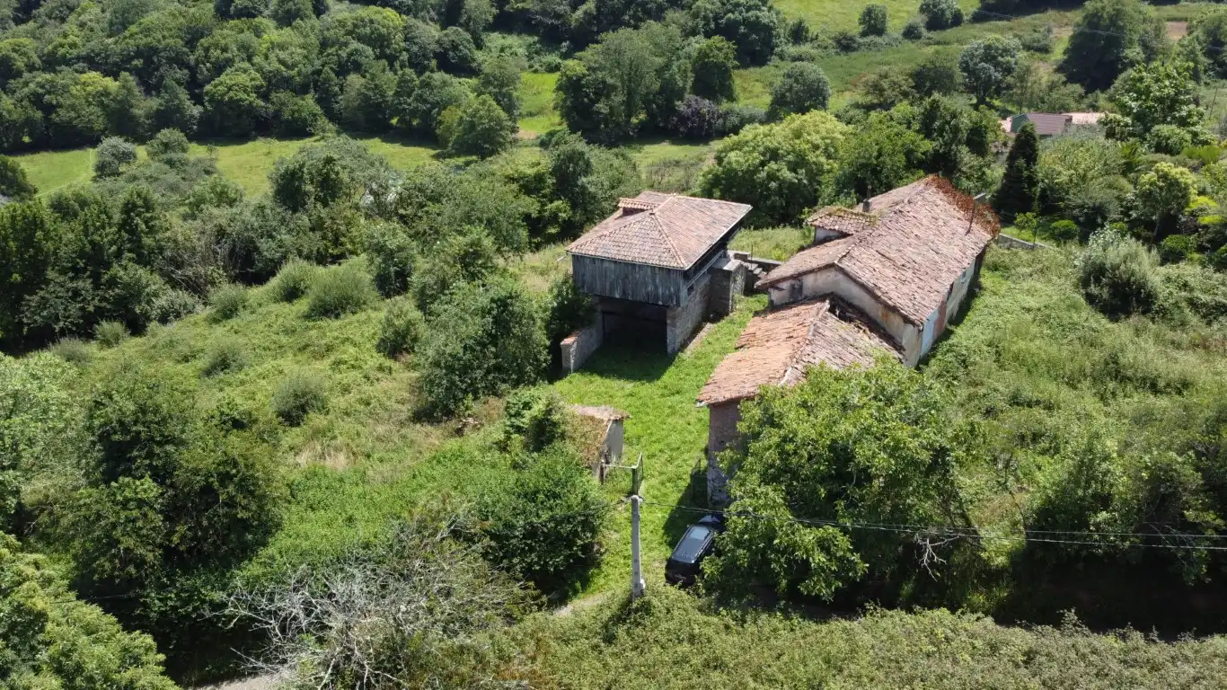 Außenansicht von Country house zum Verkauf in Castrillón mit Privatgarten und Balkon