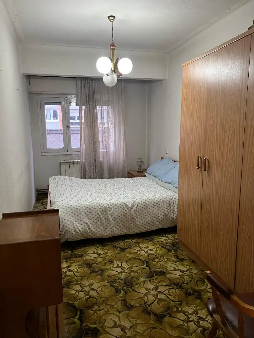 Habitación de Piso en venta en Avilés con Terraza y Amueblado