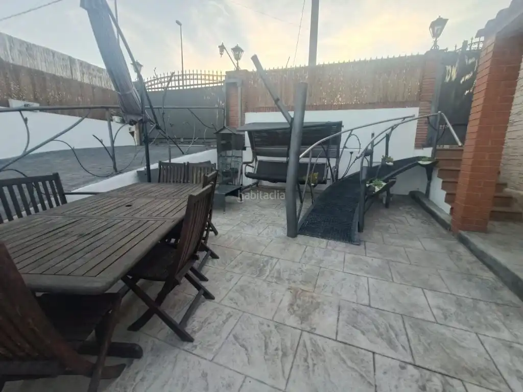 Terrassa de Casa o xalet en venda en Rubí amb Aire condicionat i Piscina