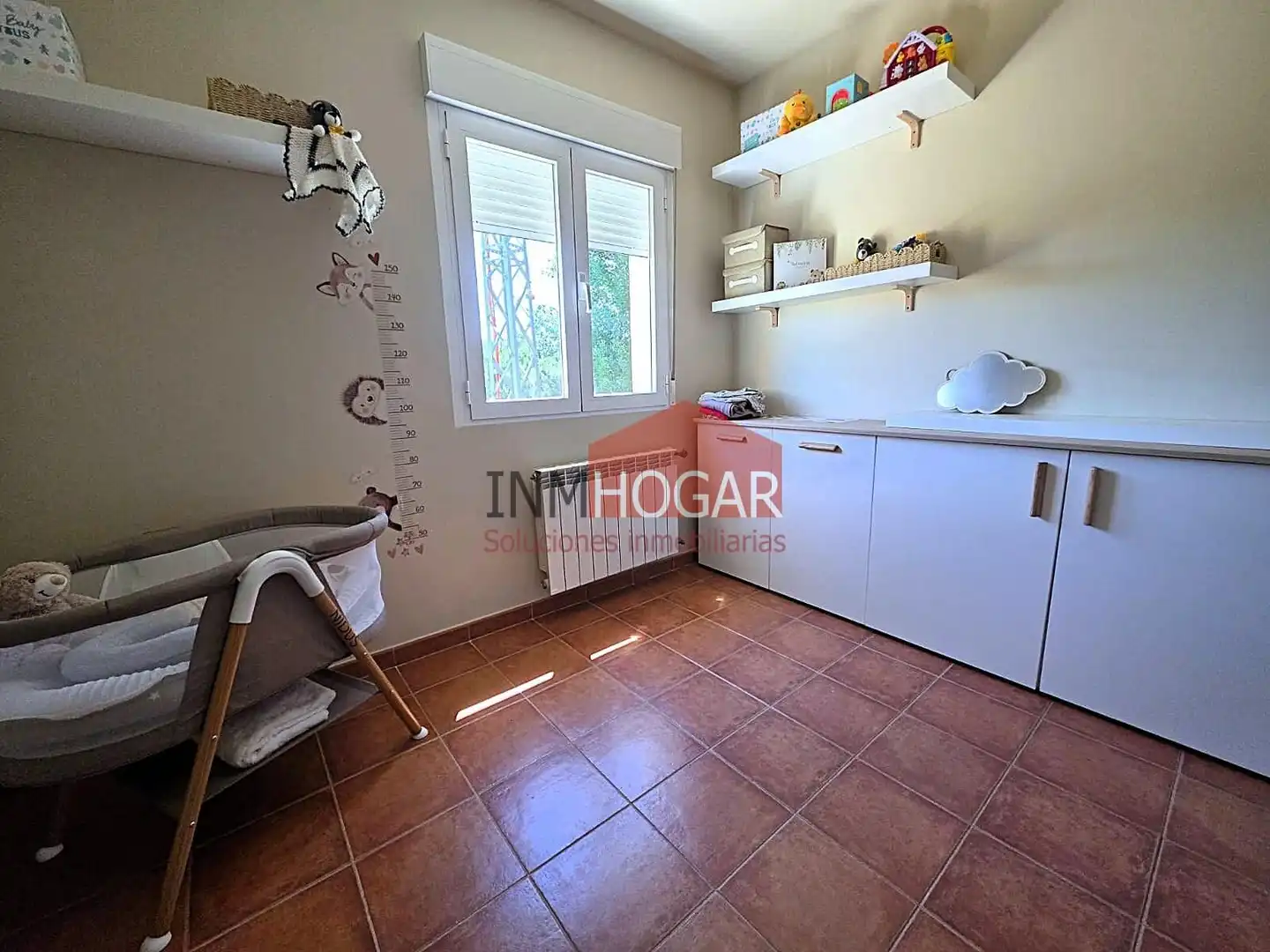 Dormitori de Casa adosada en venda en Mediana de Voltoya amb Calefacció, Jardí privat i Piscina