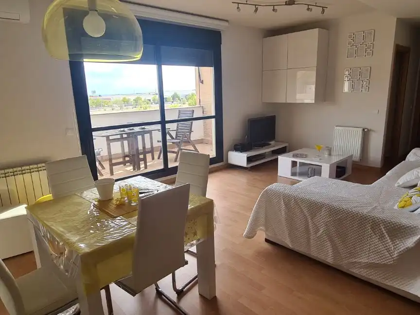 Piso en venta en Avenida del Arroyo Juncal, 11, Navalcarnero