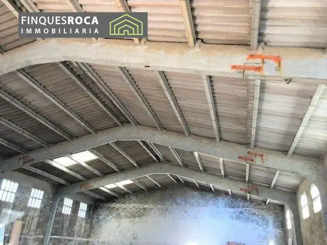 Außenansicht von Fabrikhallen zur Miete in La Ràpita