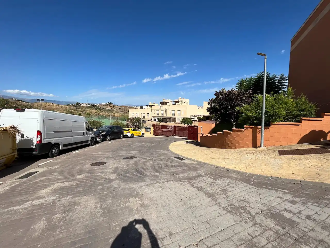 Parking de Casa adosada en venta en Vélez-Málaga con Aire acondicionado, Calefacción y Jardín privado