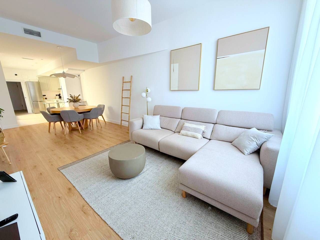 Sala d'estar de Dúplex en venda en Vilassar de Mar amb Aire condicionat, Calefacció i Jardí privat