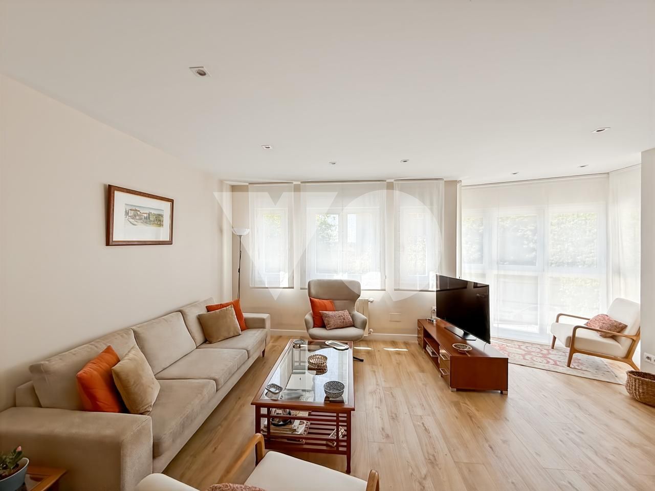 Living room of Flat for sale in Majadahonda  with Air Conditioner, Heating and Storage room