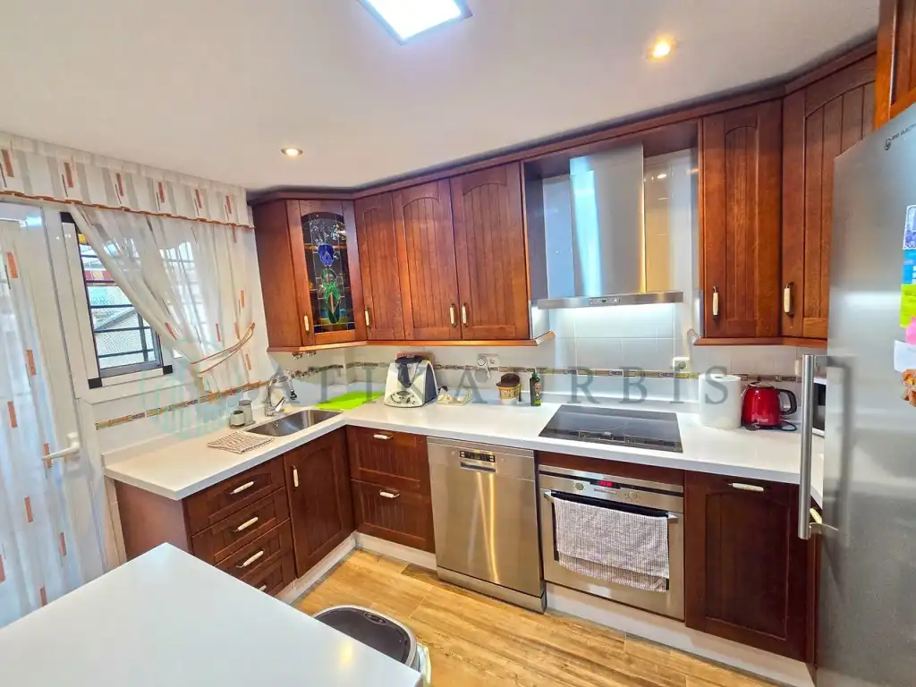 Kitchen of Houses for sale in Málaga  with Air Conditioner and Terrace