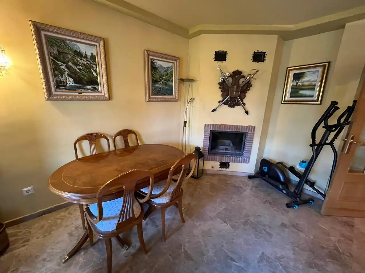 Comedor de Casa adosada en venta en Zaragoza con Aire acondicionado, Calefacción y Jardín privado