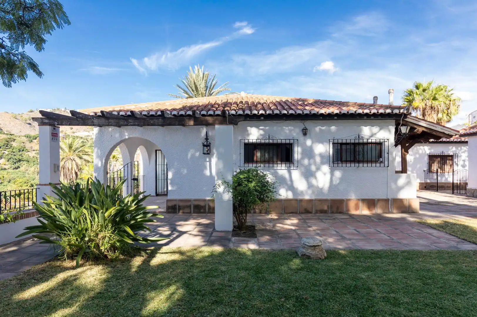 Jardí de Casa o xalet en venda en Almuñécar amb Calefacció, Jardí privat i Terrassa