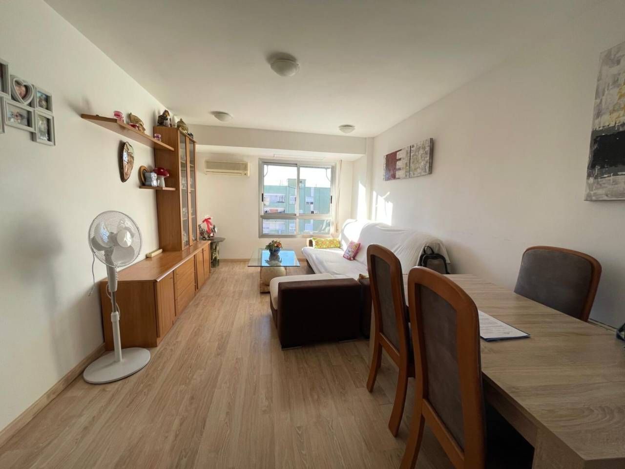 Sala d'estar de Pis en venda en  Valencia Capital amb Calefacció, Parquet i Balcó