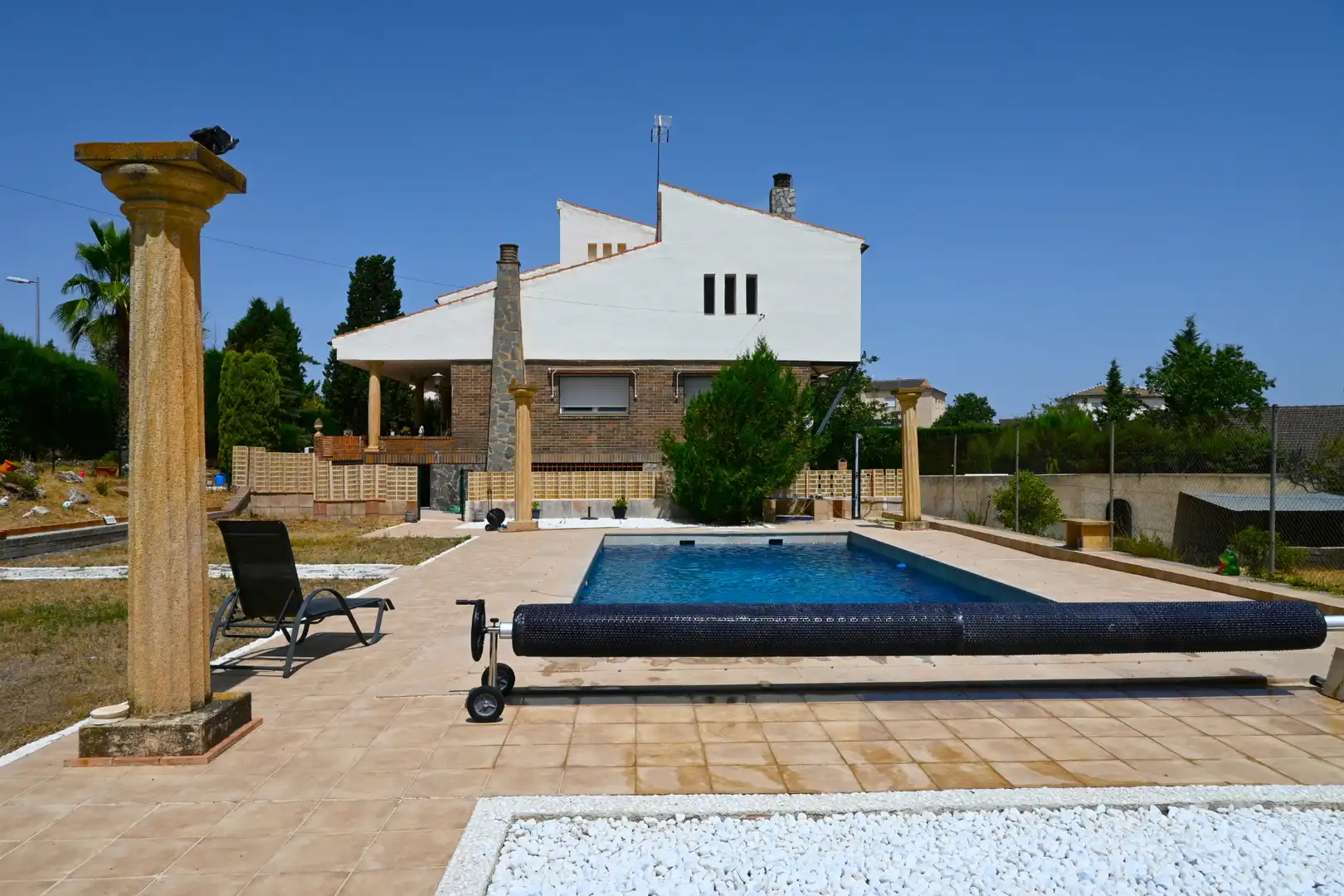 Piscina de Casa o xalet en venda en Las Gabias amb Jardí privat, Terrassa i Traster