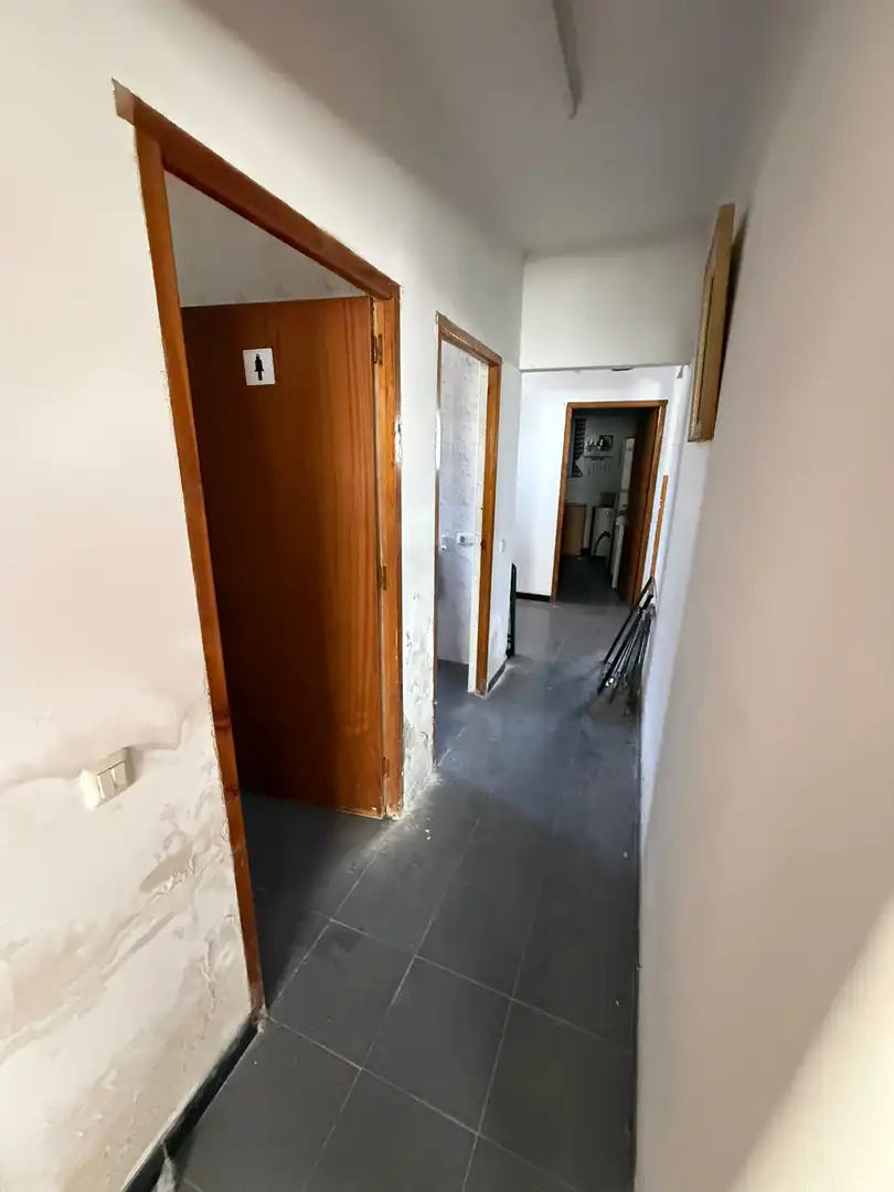 Local en venta en CR. YEPES, Zona Entrada - Gasolineras