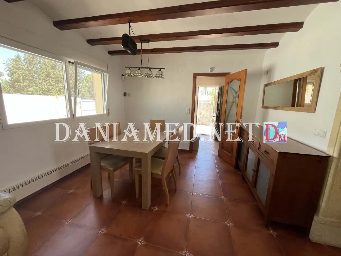 Außenansicht von Haus oder Chalet zum Verkauf in Dénia mit Klimaanlage, Heizung und Privatgarten