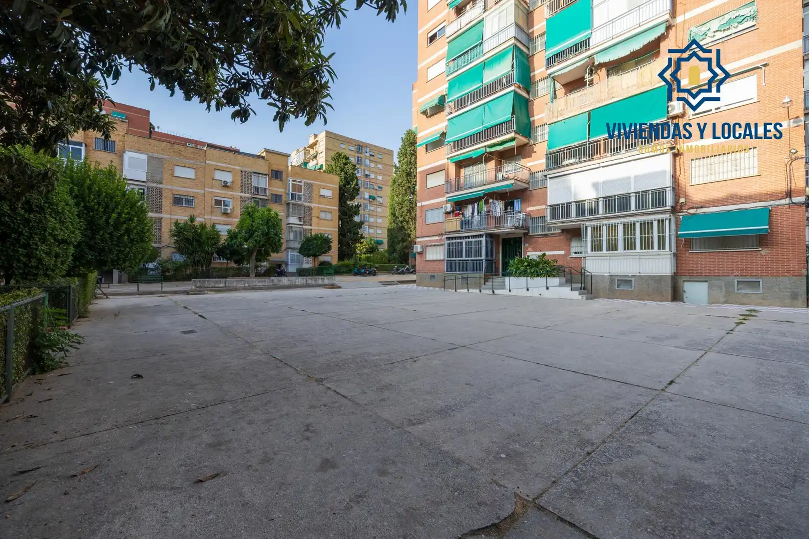 Exterior view of Flat for sale in Granada  with Private garden