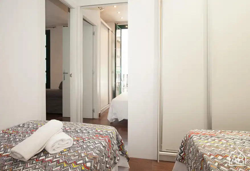 Habitación de Apartamento en venta en Barcelona con Amueblado y Balcón
